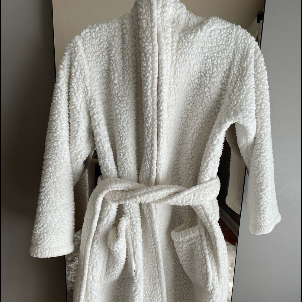 Pottery Barn Sherpa Robe - Picture 2 of 3